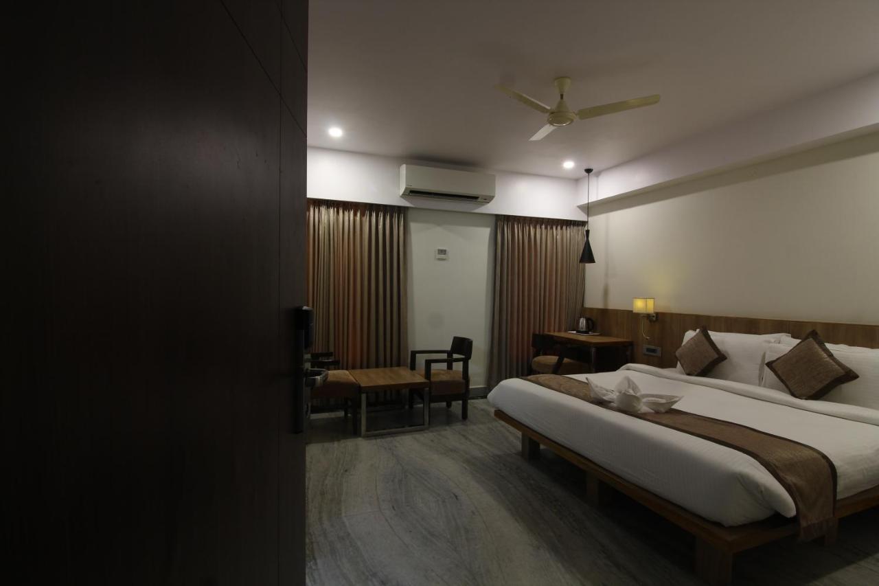 Treebo Seaesta Rk Beach Visakhapatnam Exterior foto