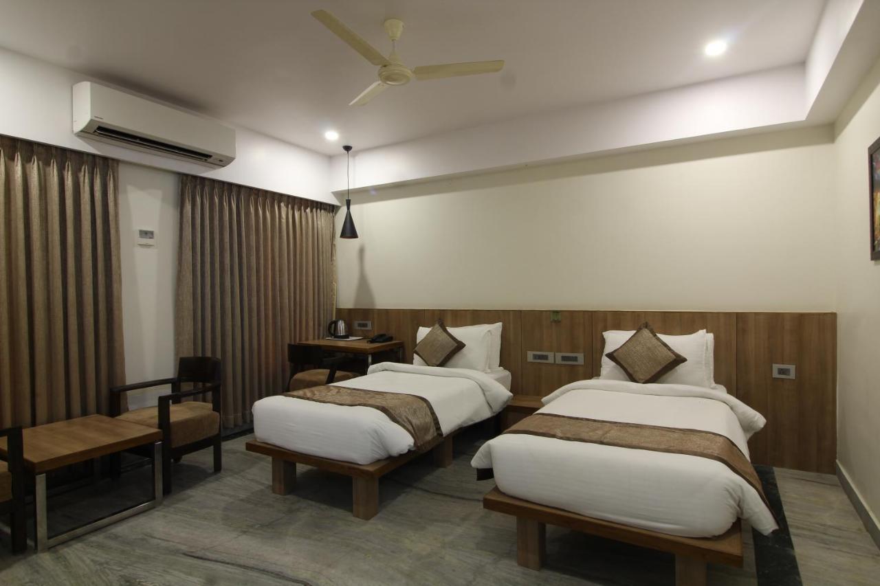Treebo Seaesta Rk Beach Visakhapatnam Exterior foto
